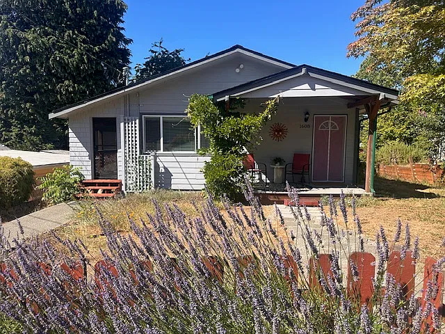 5th Ave SE, Olympia — Photo 2