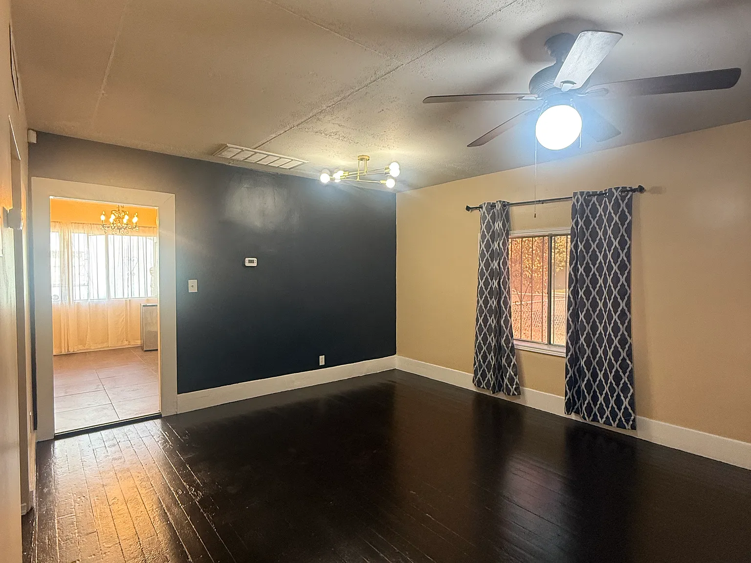 2 bed, 1100 sqft, $1,550 — Photo 2
