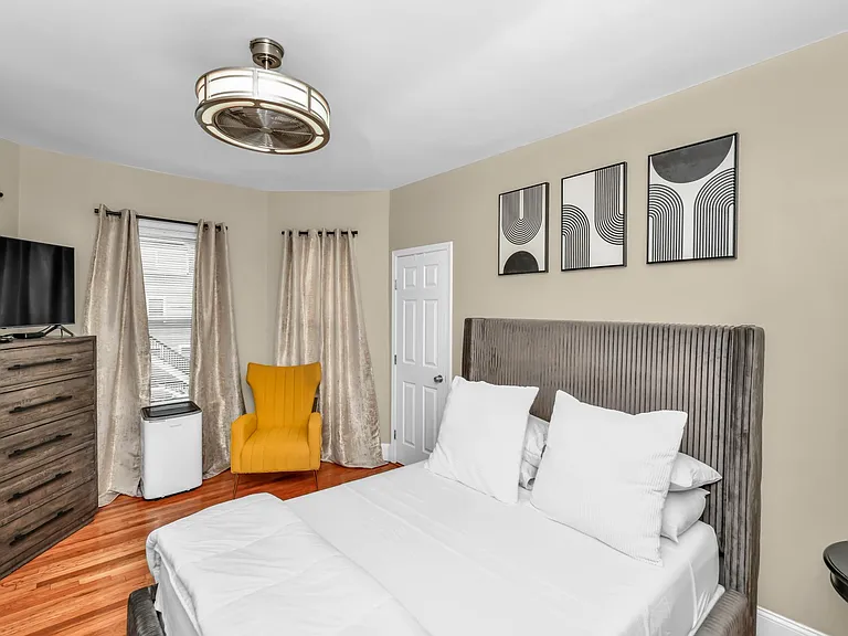 12 Ferndale St #2 — Photo 36