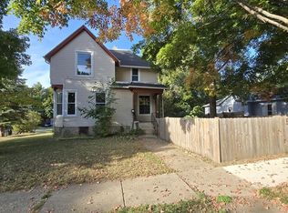 1304 Benton St, Rockford, IL 61107