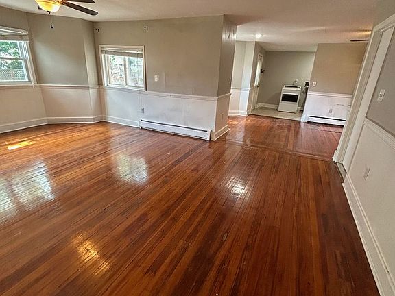 4th image of 48 Port Norfolk St #1B