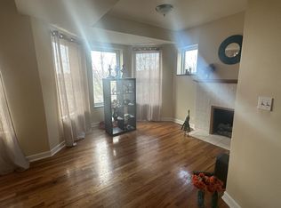 715 E 50th St APT 2, Chicago, IL 60615