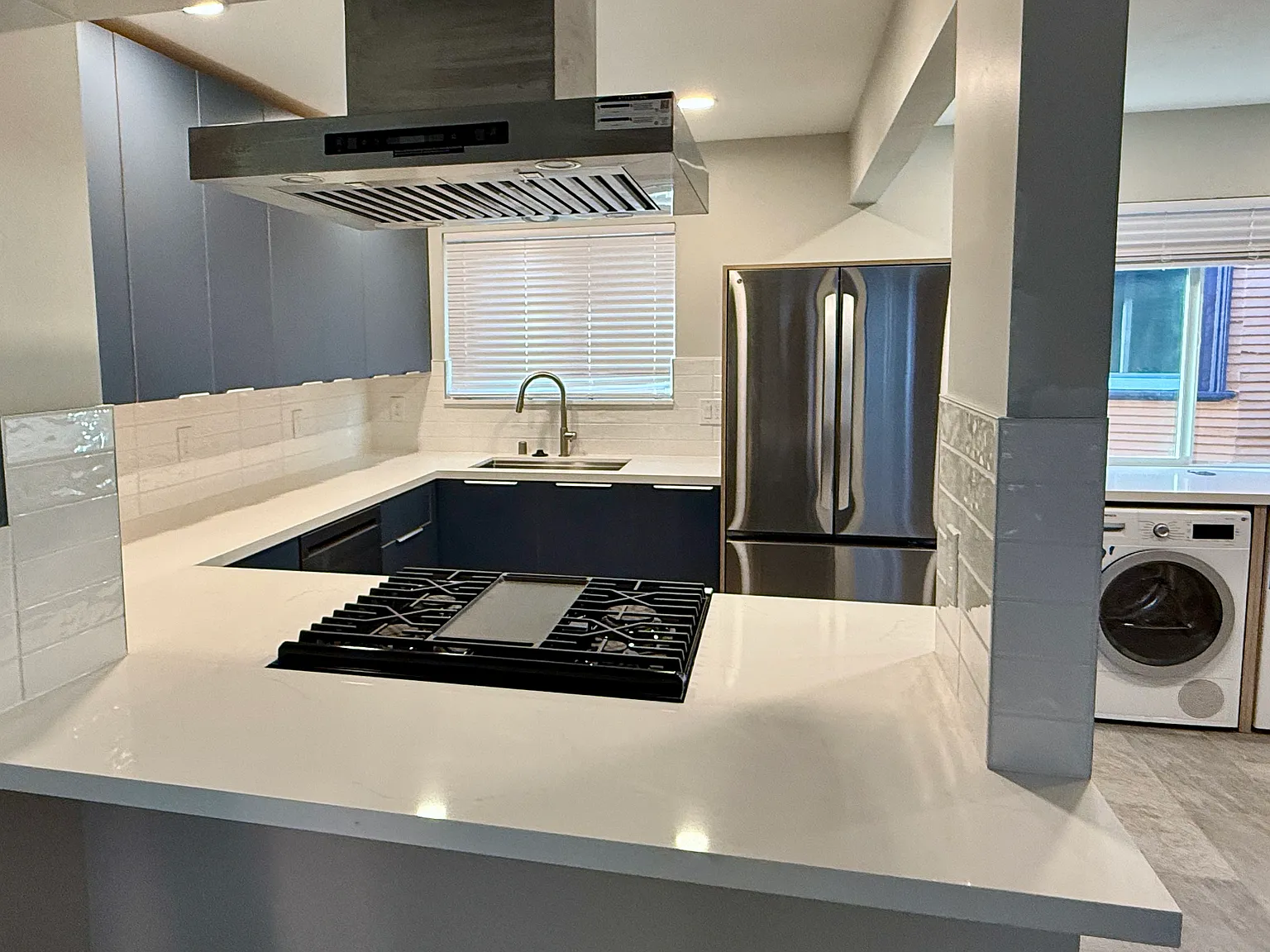 2 bed, 950 sqft, $2,850 — Photo 2
