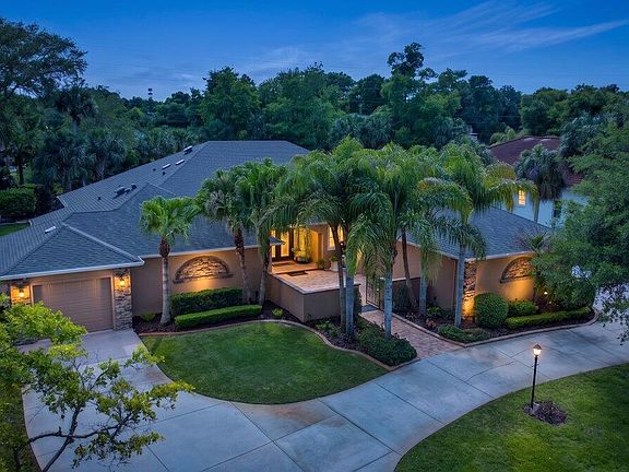 2nd image of 34 Emerald Oaks Ln