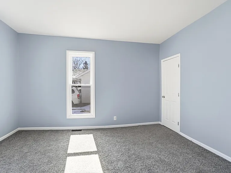 516 S Madriver St — Photo 19