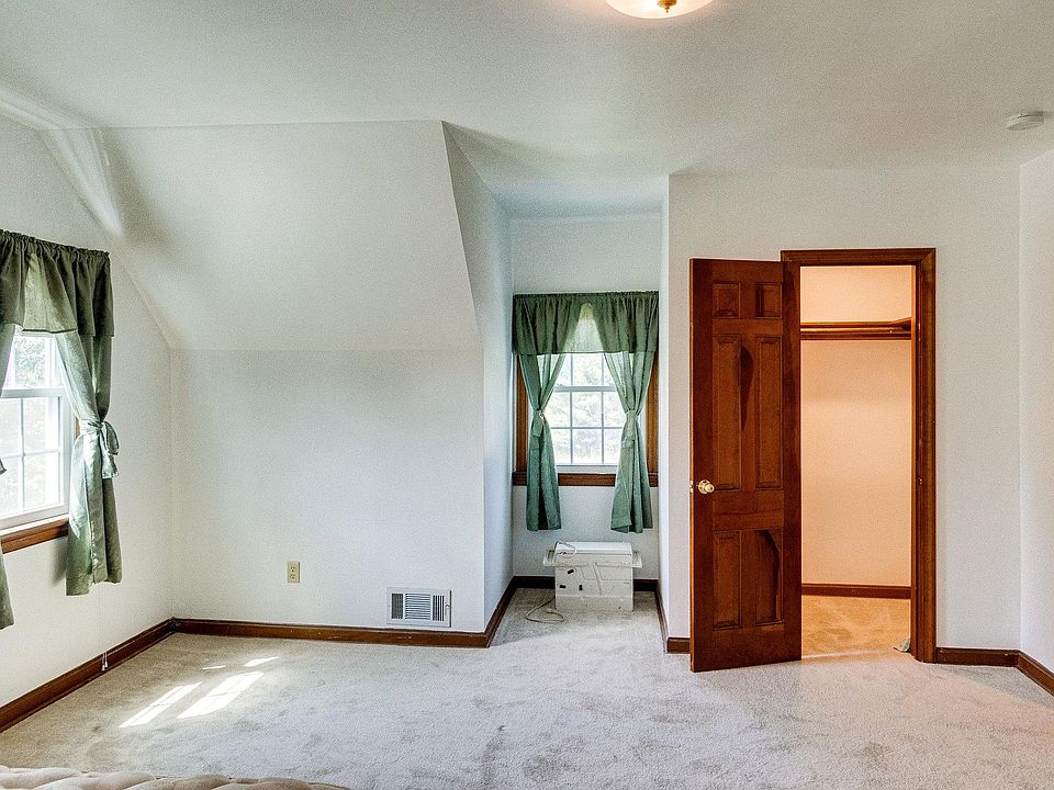 1st image of 9118 Saunas Ct