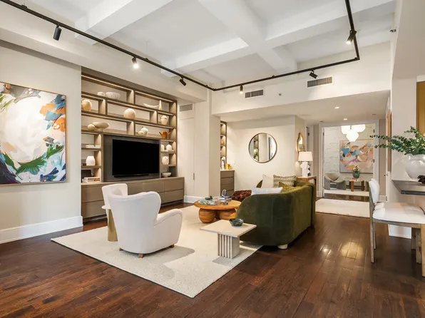 161 Grand Street image 1 of 19