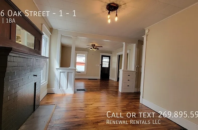 206 Oak St #1 — Photo 11