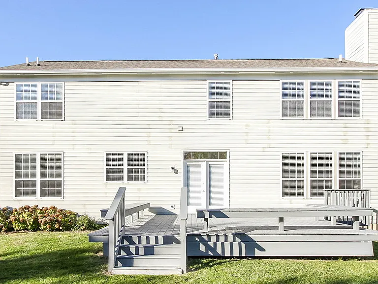 8339 Glen Highlands Dr — Photo 16