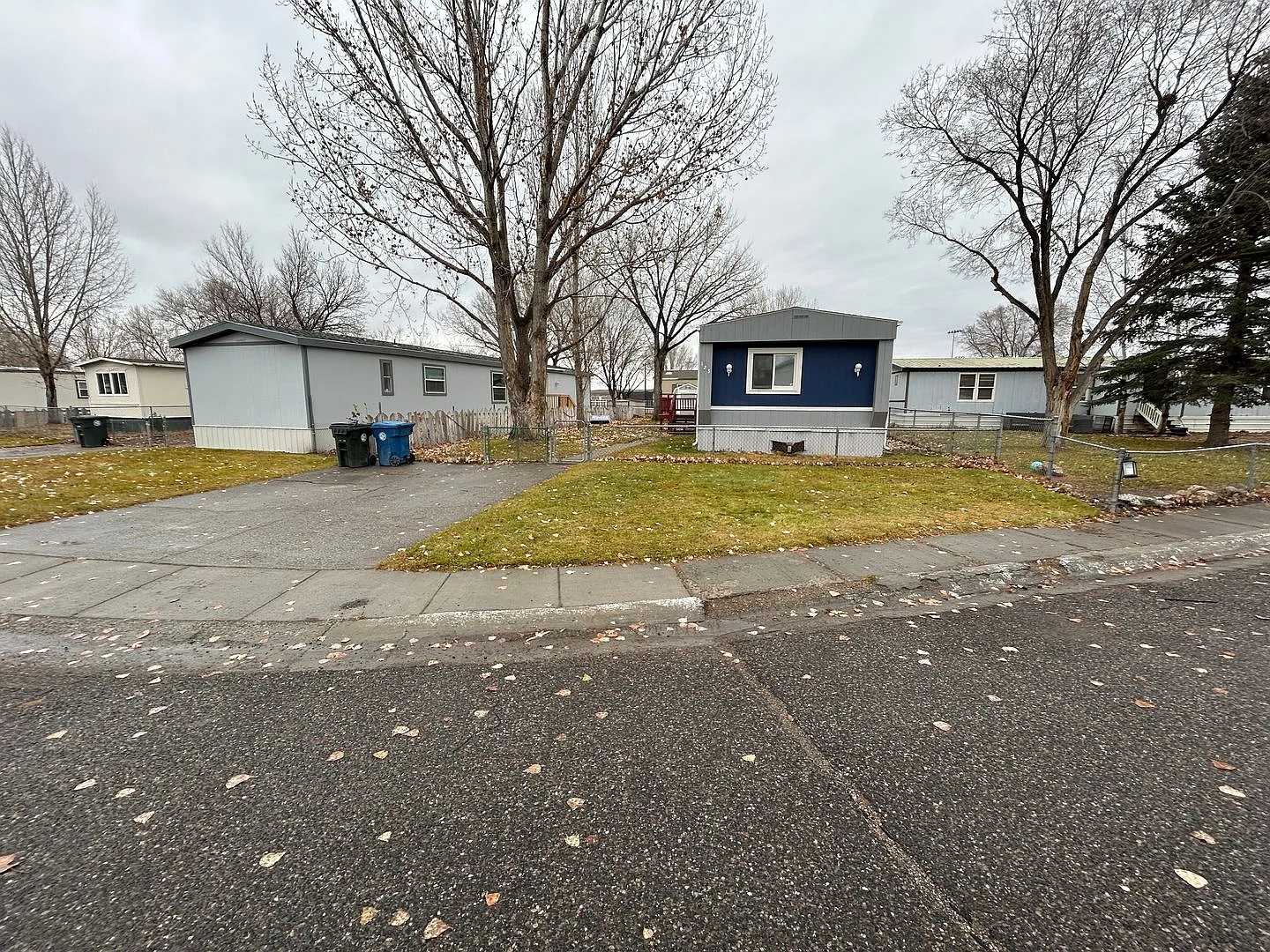 3 Bed 2 Bath Fully Remodeled Mobile Home with Fenced Yard and Storage Shed — Photo 3