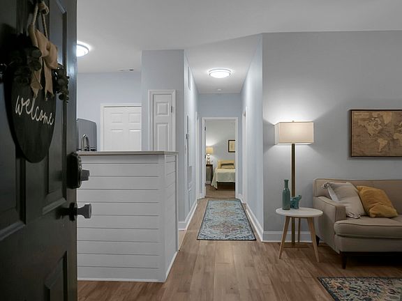 4th image of 1600 Long Grove Dr Unit 1416