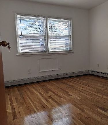 4th image of 203-22 27th Ave