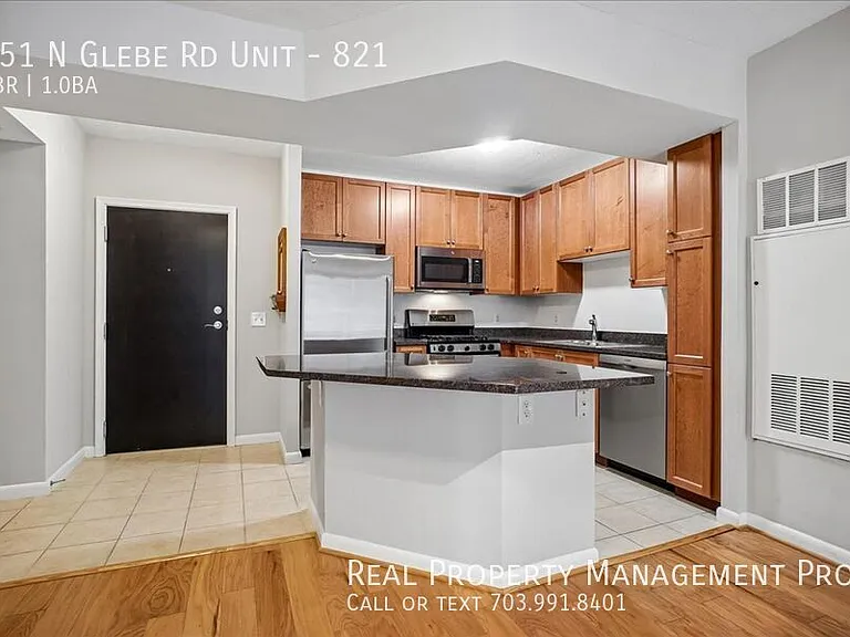 851 N Glebe Rd #821 — Photo 2
