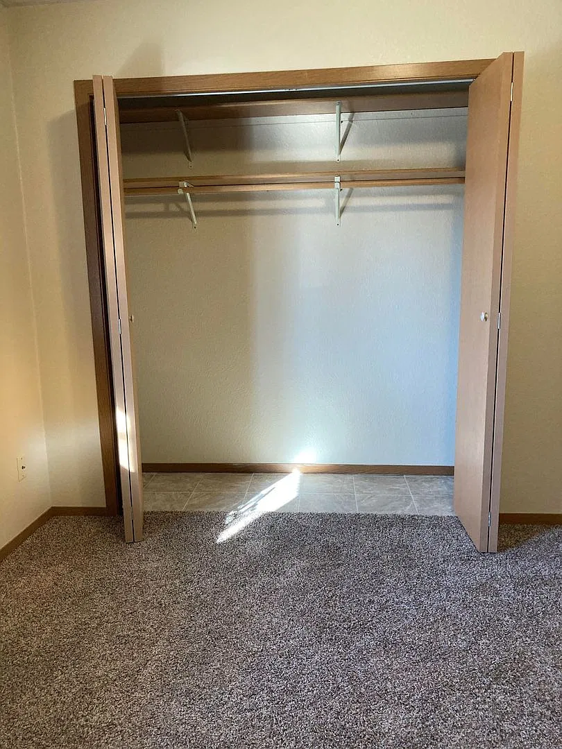 Capitol Apartments — Photo 3