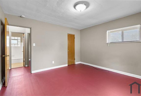 5th image of 4605 Edgewood Blvd