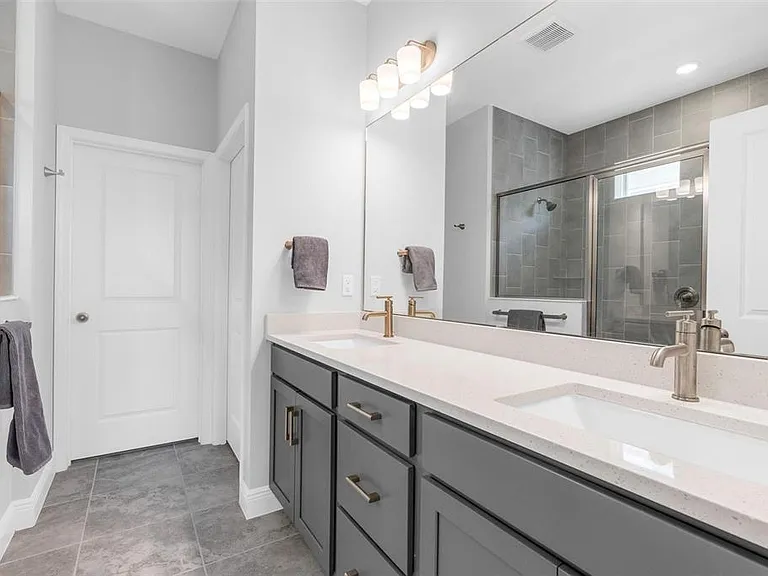 2019 Sunshine Peak Dr — Photo 21