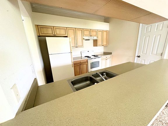 4th image of 406 Eagle Pond Dr