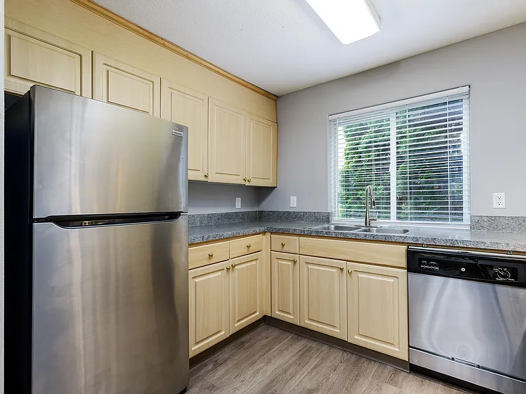 2509 SE 109th Ave — Photo 2