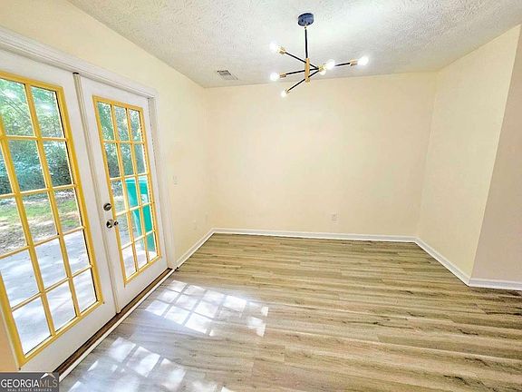 5th image of 1557 Springleaf Ct SE