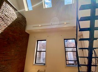 212 E 29th St #11**, New York, NY 10016
