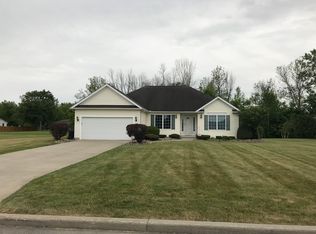 6152 Ranch View Dr N, East Amherst, NY 14051