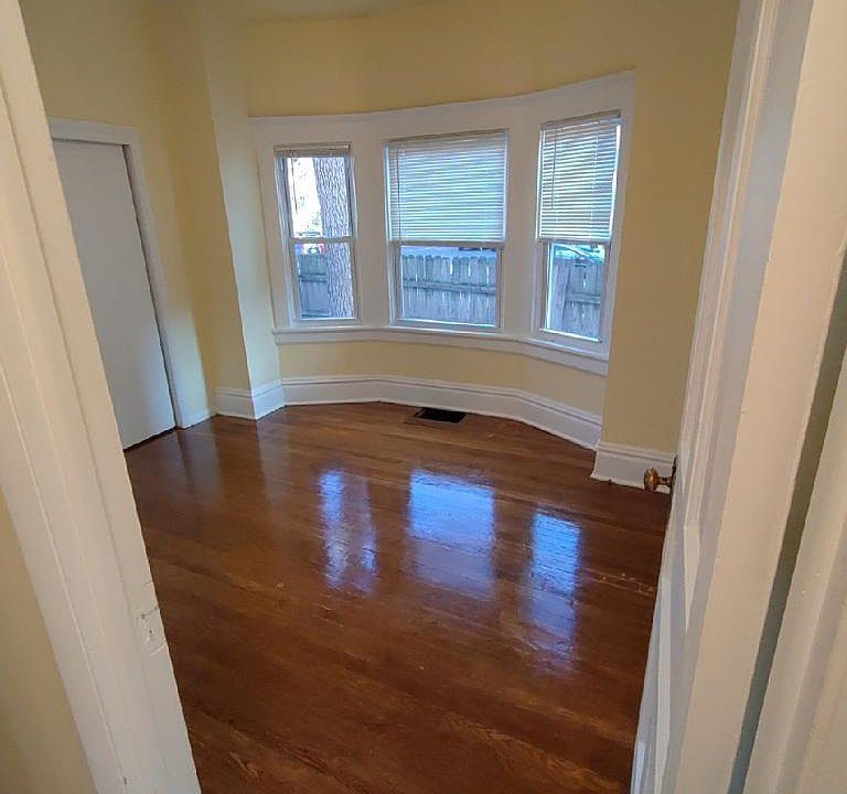 1st image of 3721 Southwest Trfy APT 2
