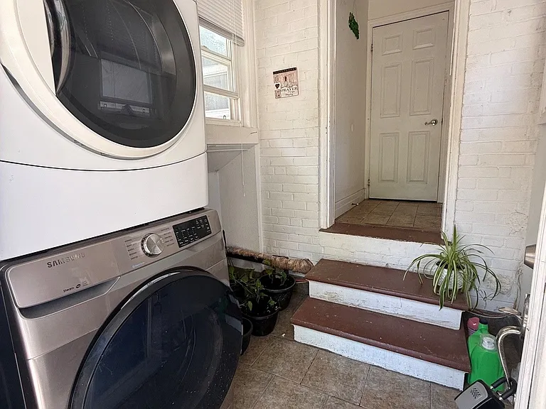 93 Morgan Ave — Photo 9