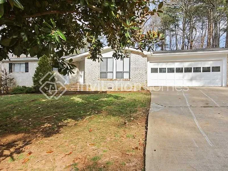 3572 Vicki Ln — Photo 1