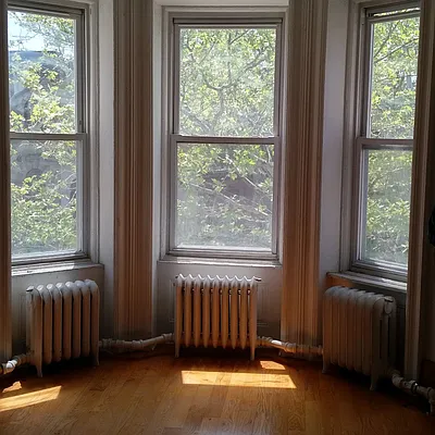 Rented by Tyler Vincent Real Estate Inc | media 21