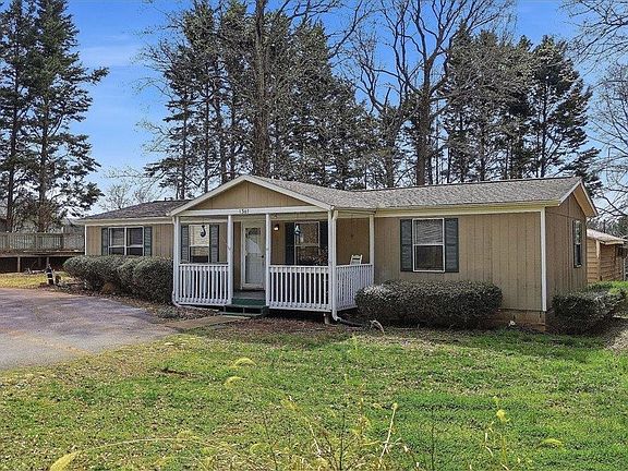 5th image of 1361 Hickory Nut Rd