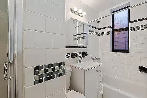2nd image of 1162 Sterling Pl #2B