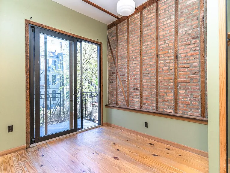 212 Starr St #2R — Photo 12