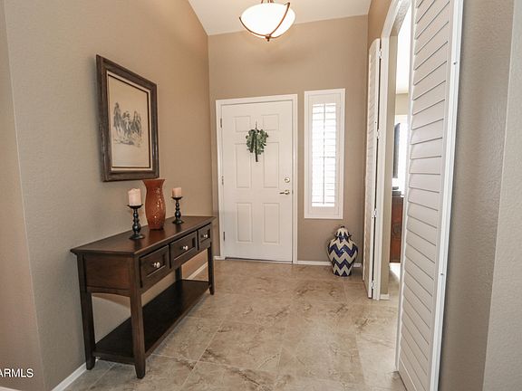 5th image of 470 W ELMWOOD Place