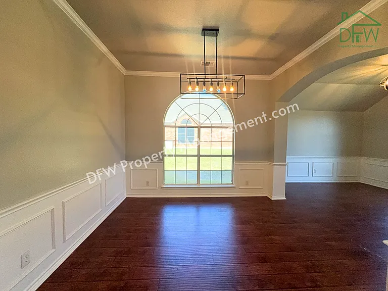 1541 Mountain Laurel Ln — Photo 4