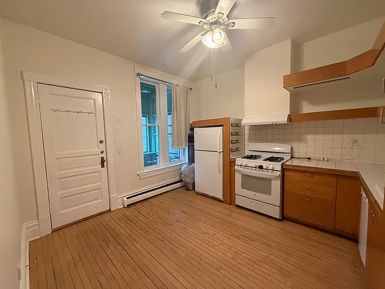 843 W Roscoe St #1F — Photo 7