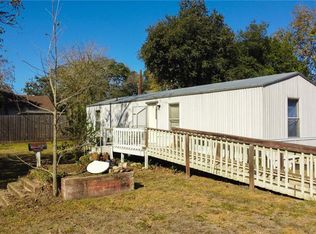 118 E Newman St, Cuero, TX 77954