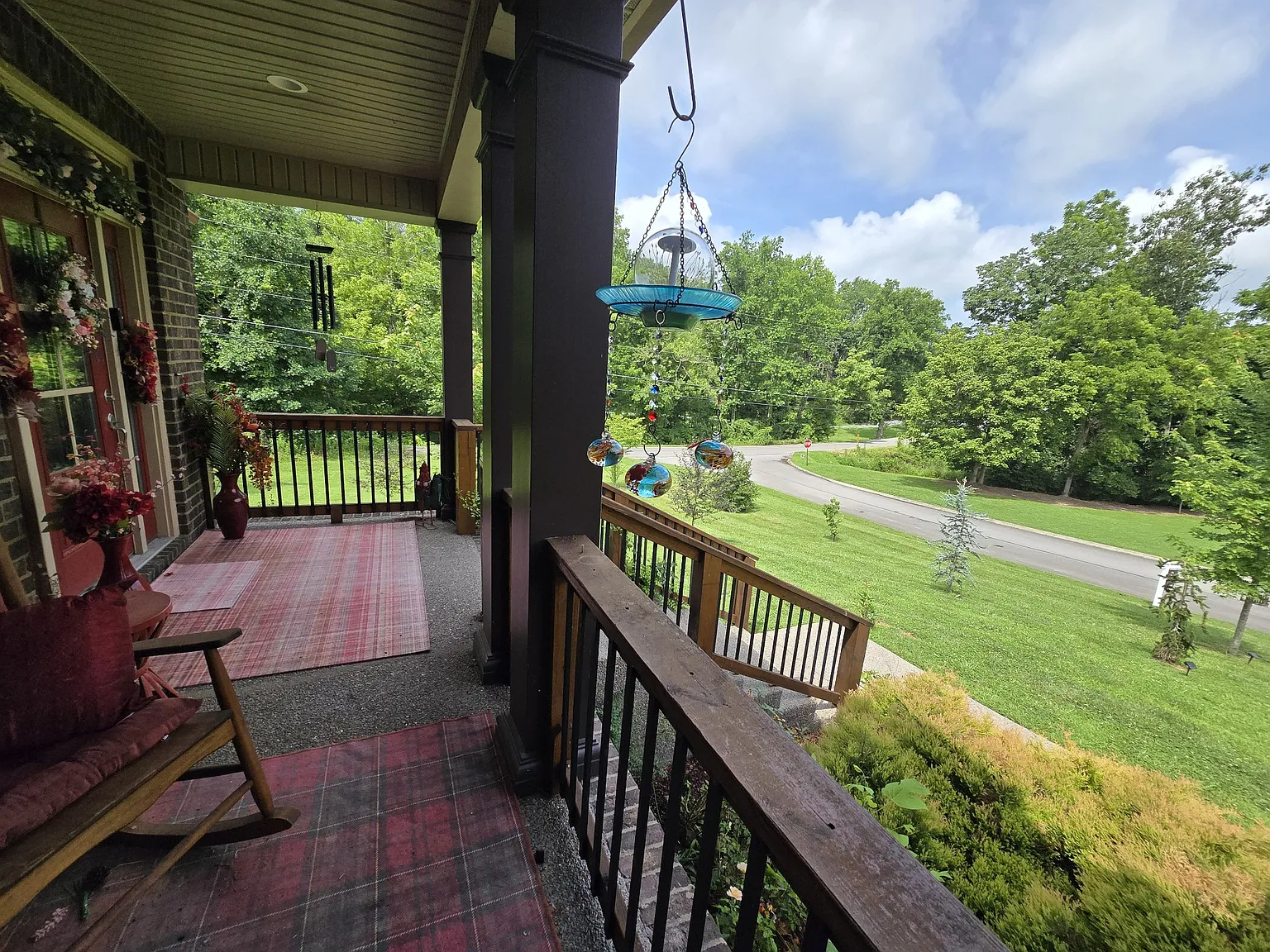 3 bed, 2.5 bath, 2566 sqft, $2,800 — Photo 3