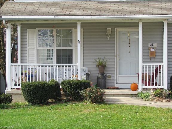 2nd image of 557 N Diamond St