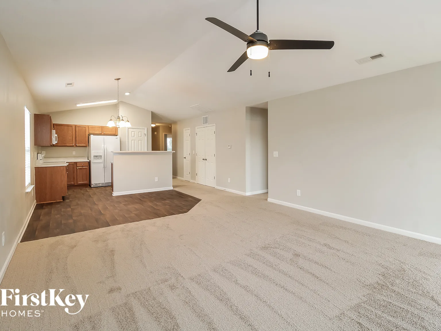 3 bed, 2.0 bath, 1543 sqft, $2,345 — Photo 2