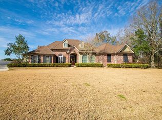207 Brighton Ln, Berwick, LA 70342