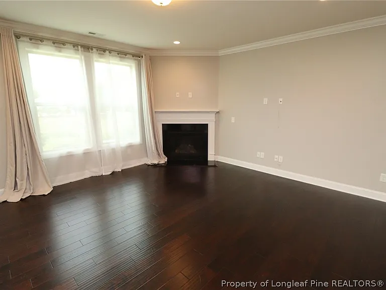 410 Boscawen Ln — Photo 14
