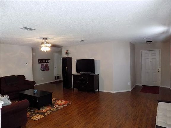 2nd image of 4502 Cedar Crest Dr