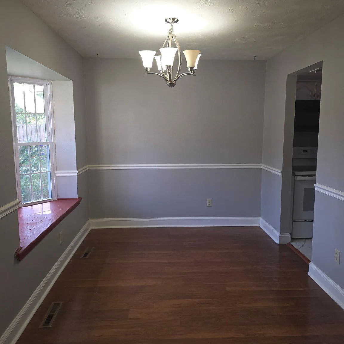 3 bed, 2.5 bath, 1480 sqft, $2,700 — Photo 2