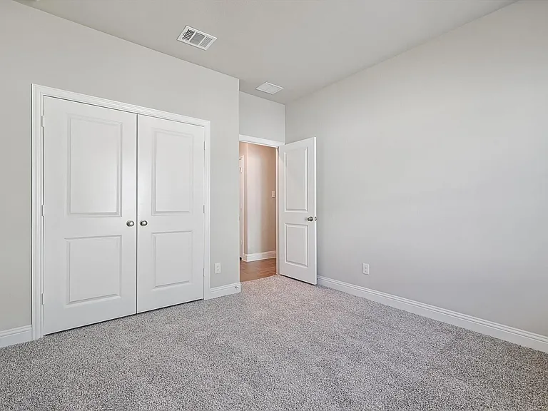 405 Portina Dr — Photo 40