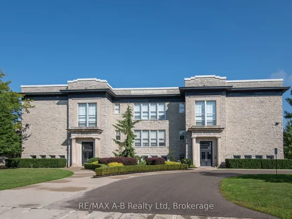 189 Elizabeth St #1C, Saint Marys, ON N4X 0B5