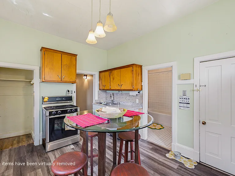 2350 S Lenox St #2350 — Photo 5