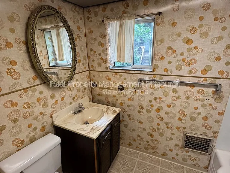 2812 Edwards Way — Photo 12