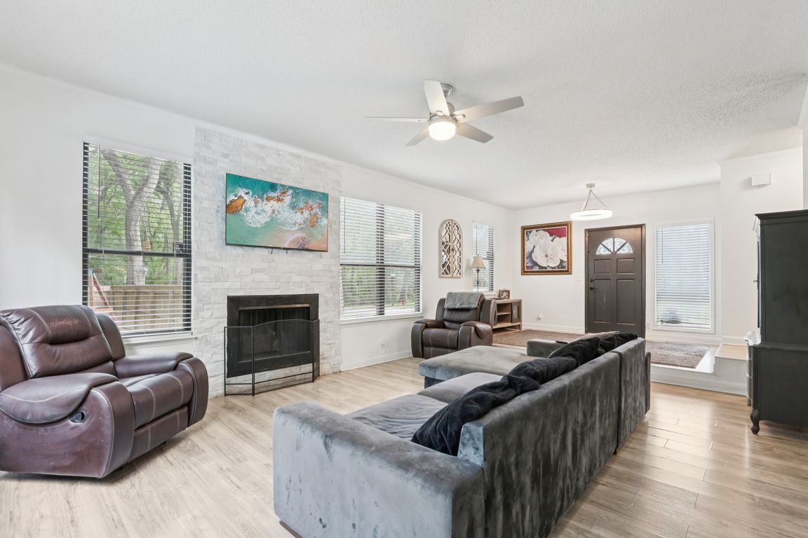 next background image