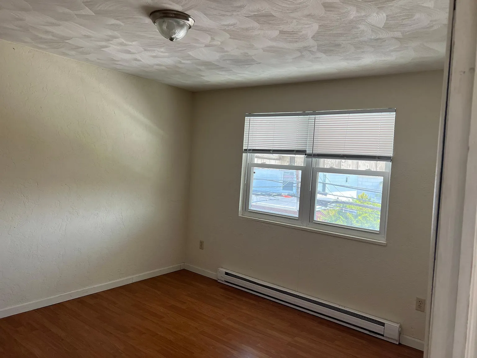 1 bed, 600 sqft, $750 — Photo 4