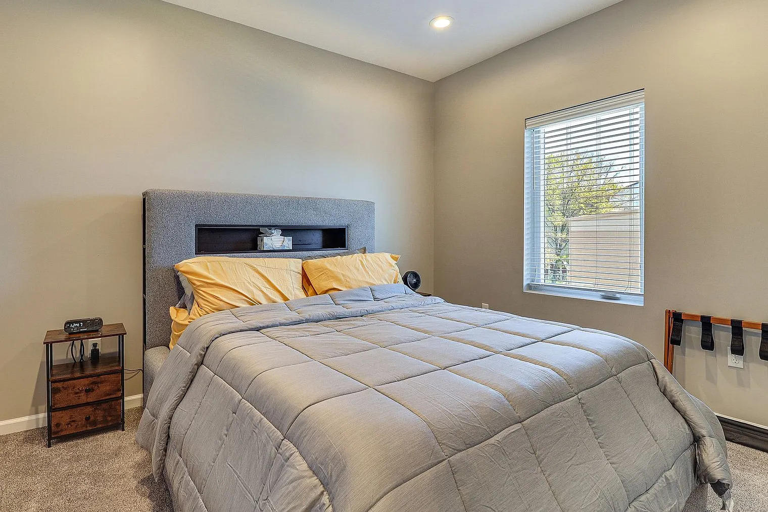 1 bed, 1.0 bath, 742 sqft, $2,483 — Photo 4